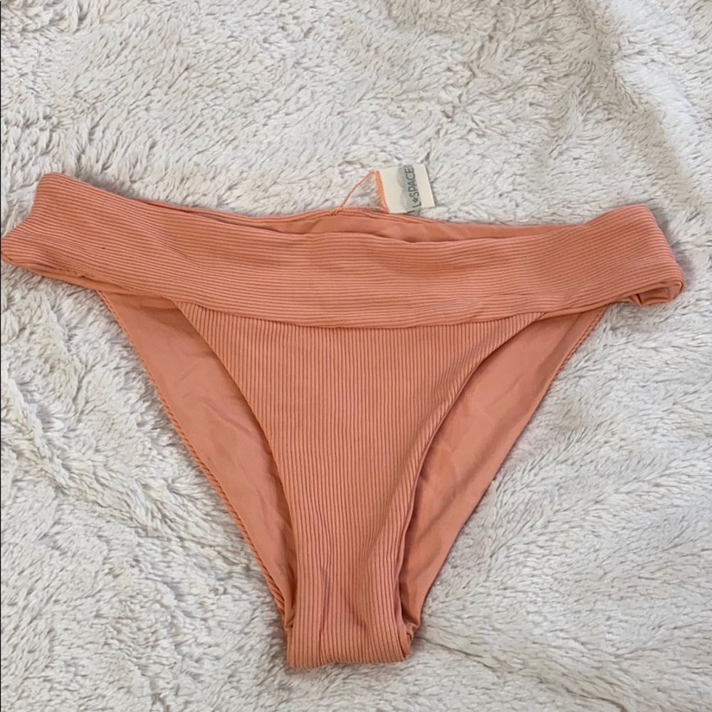 L space bottom